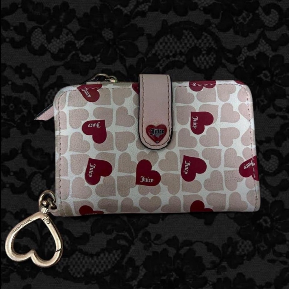 Adorablee Juicy Couture Pink and Red Heart-Print Zip Wallet with Heart Charm <3